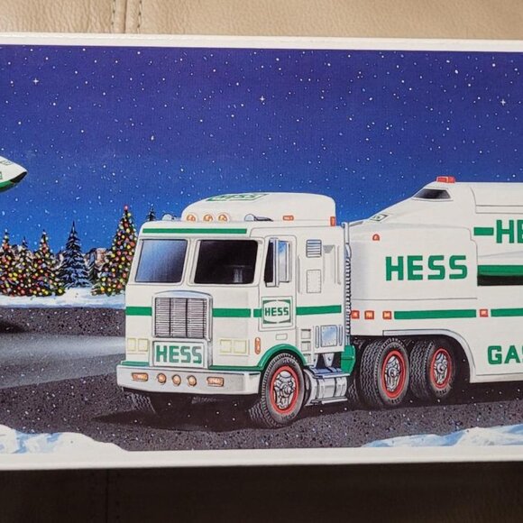 1999 Hess Truck and Space Shuttle with Satellite Brand NEW - Picture 5 of 8